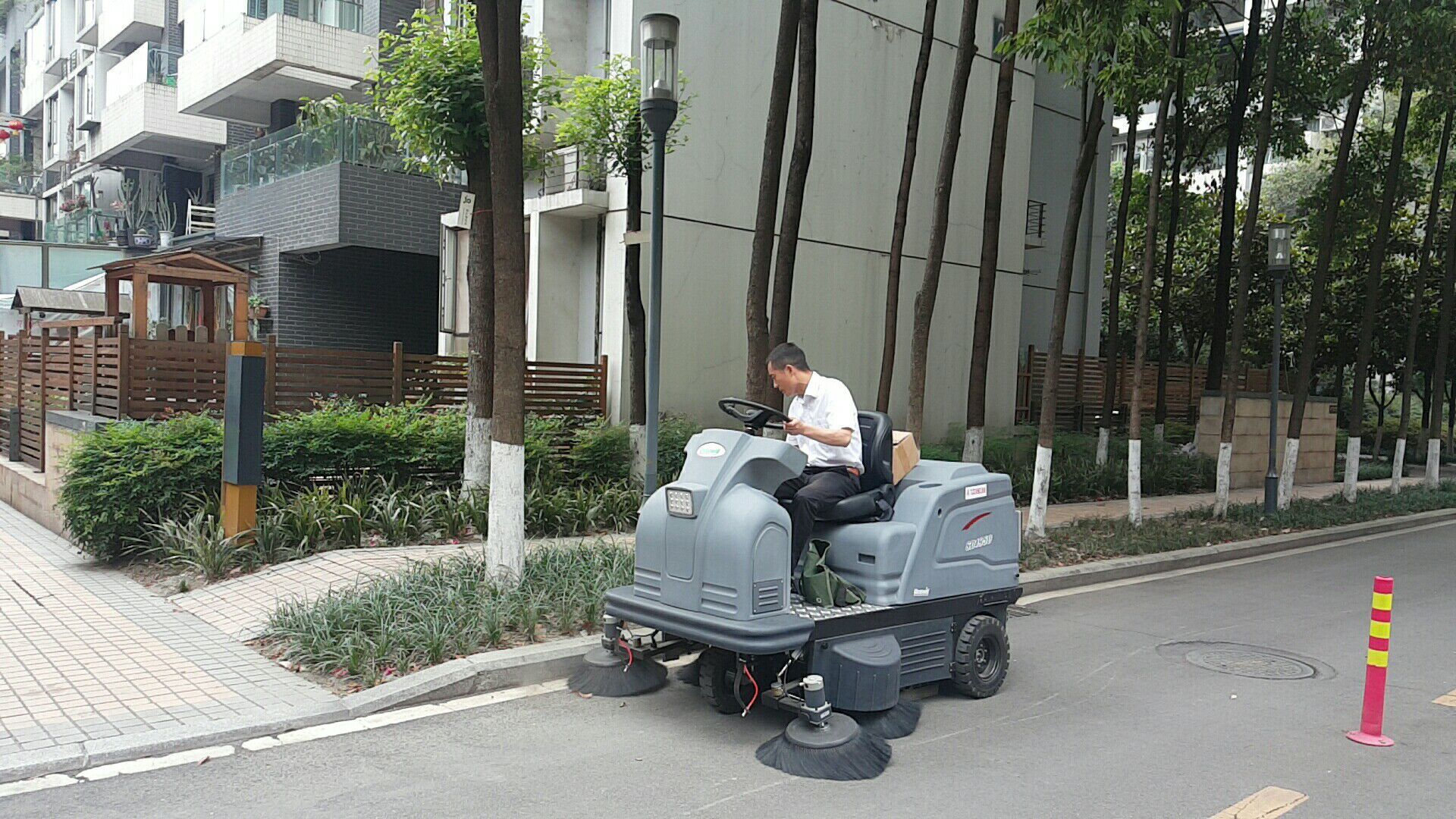 成立不到一年，库萨科技无人清扫车完成开发并投入运营